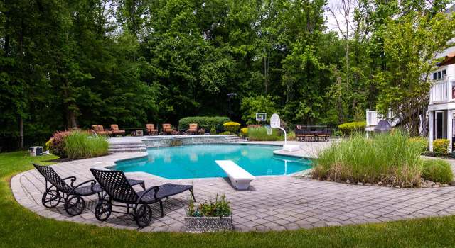 Photo of 4 Rockcress Way, Mount Laurel, NJ 08054