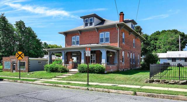 Photo of 32 N Main St, Topton, PA 19562