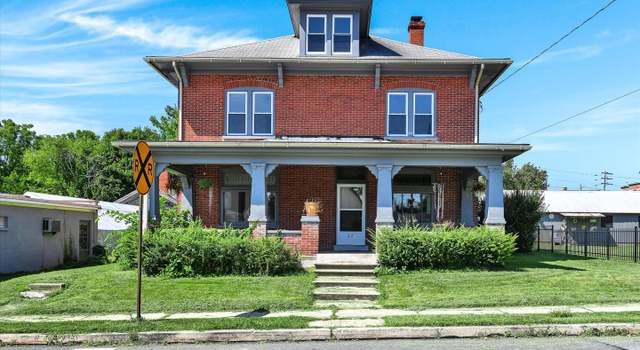 Photo of 32 N Main St, Topton, PA 19562