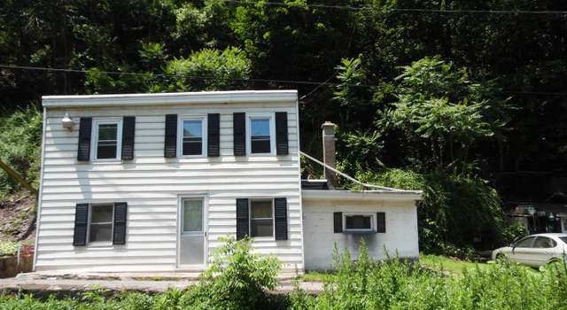 Photo of 966 S Centre St, Pottsville, PA 17901