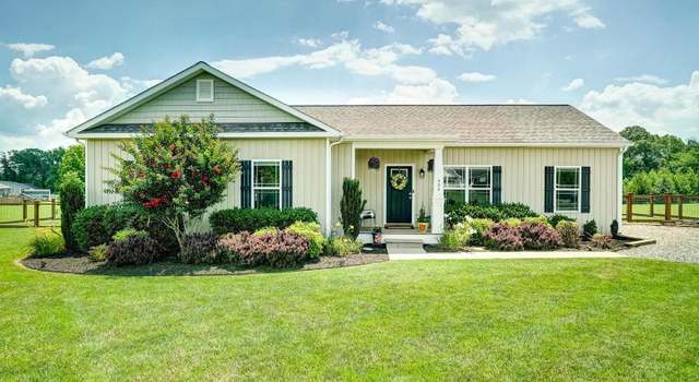 Photo of 404 Hidden Farm Dr, Mineral, VA 23117