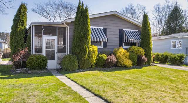 Photo of 324 Jasmine Ln, Williamstown, NJ 08094