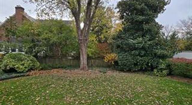 Photo of 5210 Hampden Ln, Bethesda, MD 20814
