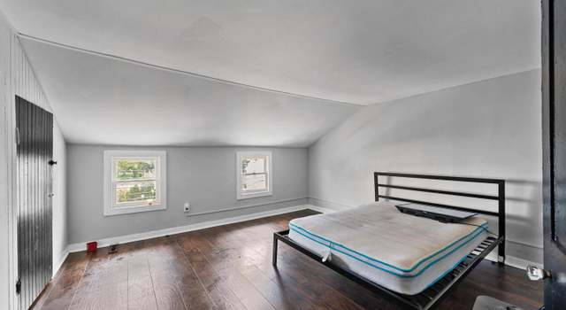 Photo of 210 Saint Mary St, Burlington, NJ 08016
