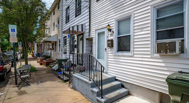 Photo of 210 Saint Mary St, Burlington, NJ 08016