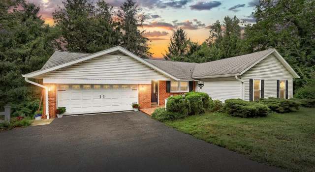 Photo of 1506 Crestlyn Rd, York, PA 17403