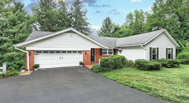Photo of 1506 Crestlyn Rd, York, PA 17403