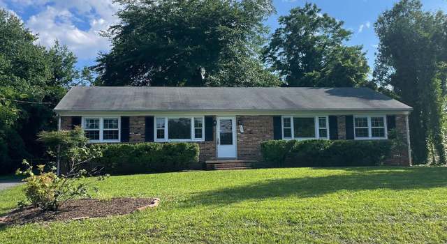 Photo of 207 Ridgemore St, Fredericksburg, VA 22405
