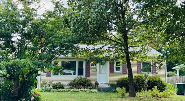 Photo of 102 Dogwood Dr, Gaithersburg, MD 20877