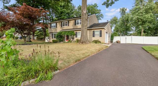 Photo of 1935 Deerfield Dr, Lansdale, PA 19446