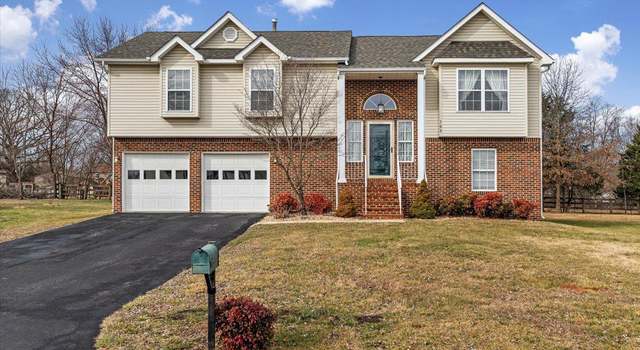 Photo of 109 New Kent Ct, Stephens City, VA 22655