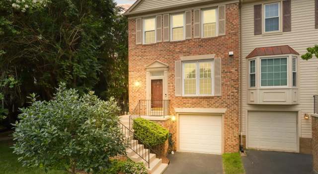 Photo of 4255 Sleepy Lake Dr, Fairfax, VA 22033