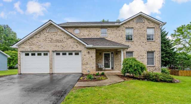 Photo of 31 Pembroke Ln, Falling Waters, WV 25419