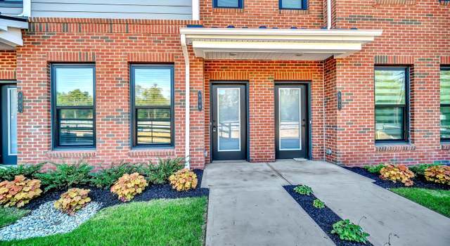 Photo of 806 Shay Ct, Princeton Junction, NJ 08550