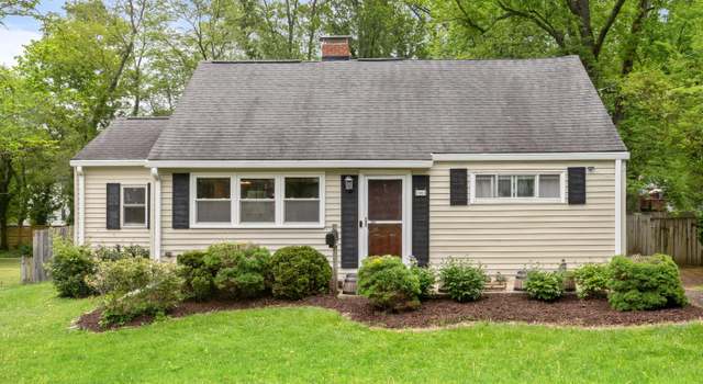 Photo of 6604 Barrett Rd, Falls Church, VA 22042