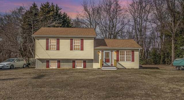 Photo of 155 Barracks Beach Dr, Colonial Beach, VA 22443