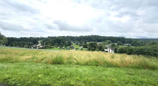 Photo of 44 Cedar Dr, Lewistown, PA 17044