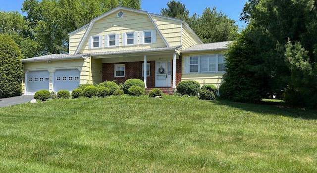 Photo of 484 Flock Rd, Hamilton, NJ 08619