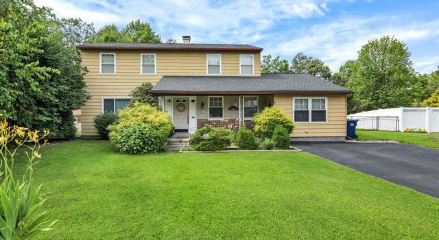 Photo of 28 Matthew Dr, Reading, PA 19608