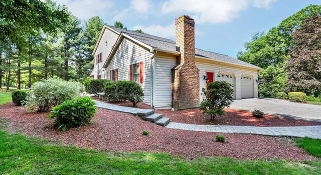 Photo of 63 Lindsay Ln, Hanover, PA 17331