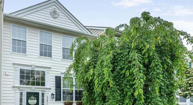 Photo of 35871 Devon Park Sq, Round Hill, VA 20141