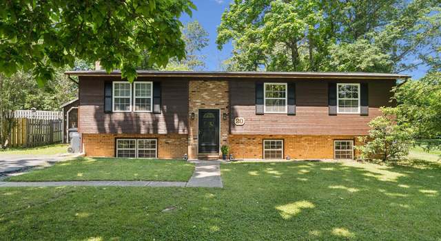 Photo of 20 S James St, Hamilton, VA 20158