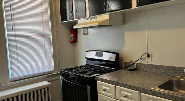 Photo of 3006 Kenyon Ave, Baltimore, MD 21213