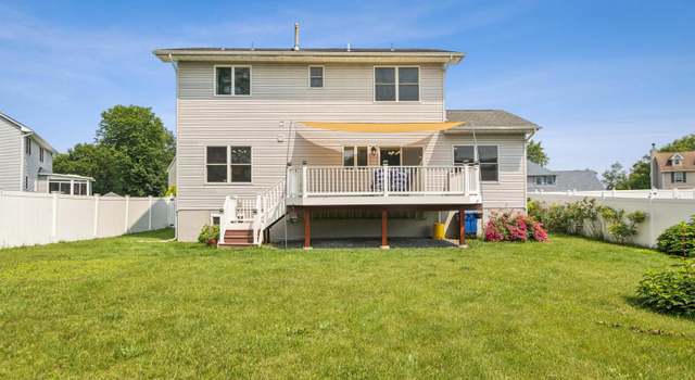 Photo of 14 Saw Mill Dr, Pemberton, NJ 08068