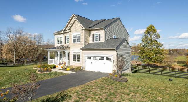 Photo of 18366 Grassyview Pl, Round Hill, VA 20141