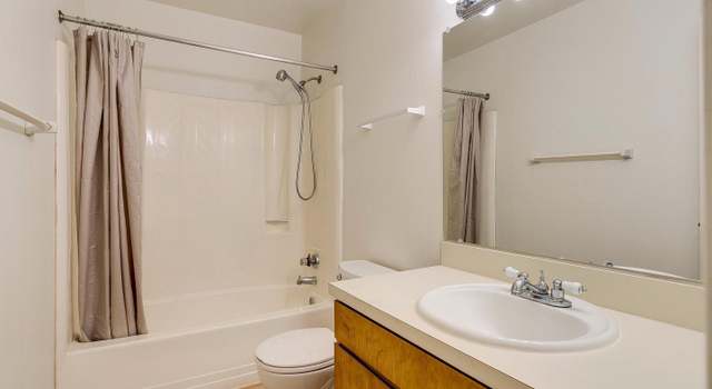 Photo of 559 W Diamond Ave, Gaithersburg, MD 20877