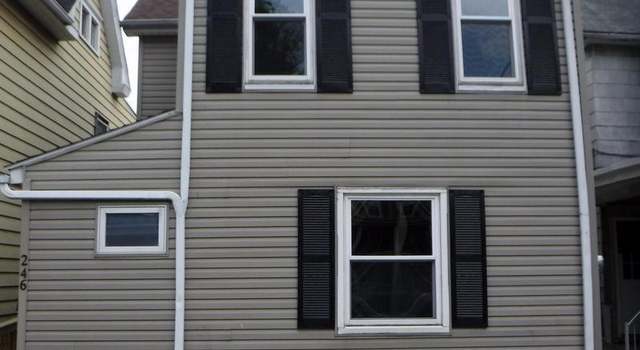 Photo of 246 Queen St W, Chambersburg, PA 17201