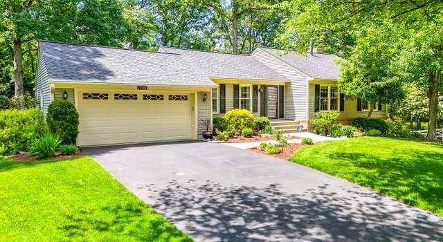 Property at 12006 Pebble Brooke Ct, Woodbridge, VA 22192, 4 beds, 2 baths