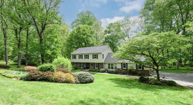 Photo of 824 Nathan Hale Dr, West Chester, PA 19382