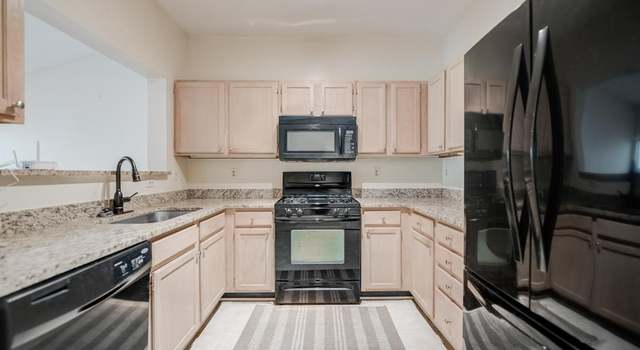 Photo of 14300 Rosy Ln #26, Centreville, VA 20121
