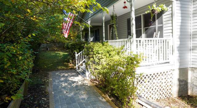 Photo of 611 Northern Spy Dr, Linden, VA 22642
