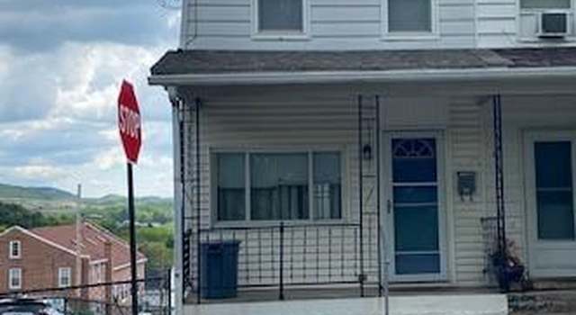 Photo of 251 Chestnut St, Saint Clair, PA 17970