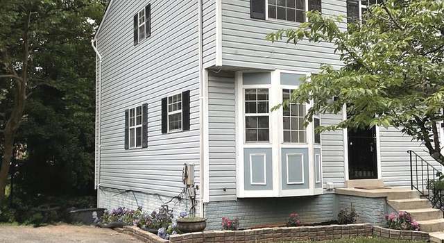 Photo of 961 Central Hills Ln, Hyattsville, MD 20785