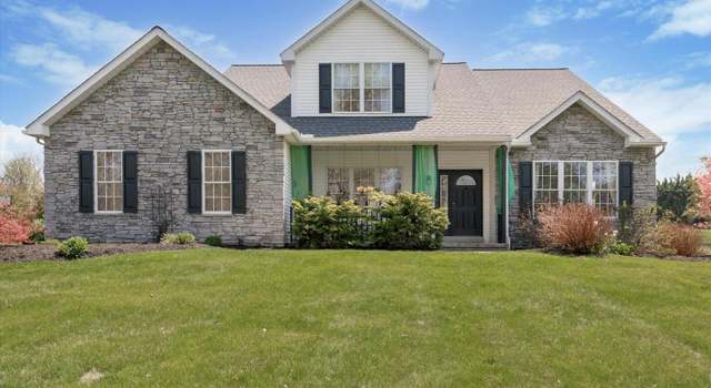 Photo of 114 Indian Run Dr, Douglassville, PA 19518