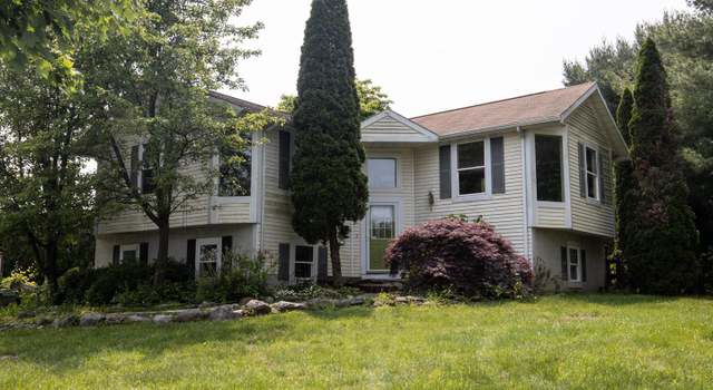 Photo of 1158 Custer Dr, Auburn, PA 17922