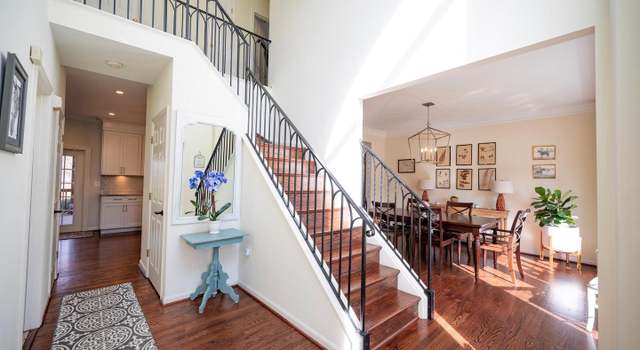 Photo of 126 Balch Springs Cir SE, Leesburg, VA 20175