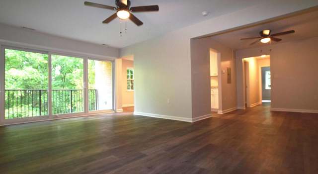 Photo of 880 College Pkwy #203, Rockville, MD 20850