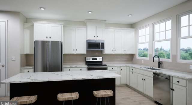 Photo of 8689 Anderson Ave, Marshall, VA 20115