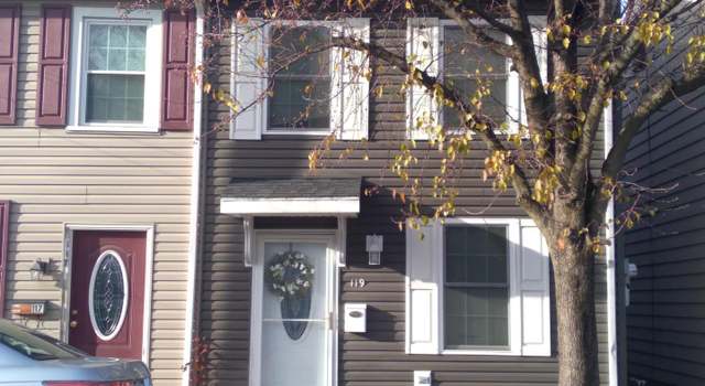 Photo of 119 N Market St, Mechanicsburg, PA 17055