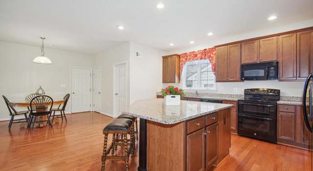 Photo of 17429 Tedler Cir, Round Hill, VA 20141
