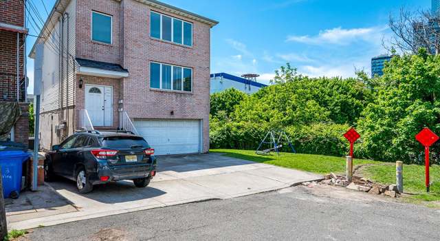 Photo of 7 Vine St, Jersey City, NJ 07306