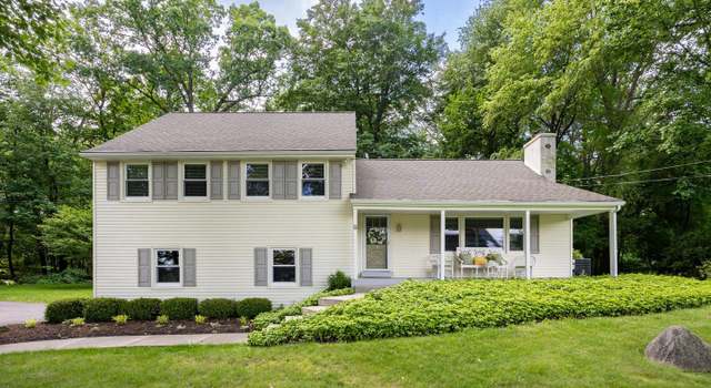 Photo of 4 Toms Cir, Malvern, PA 19355