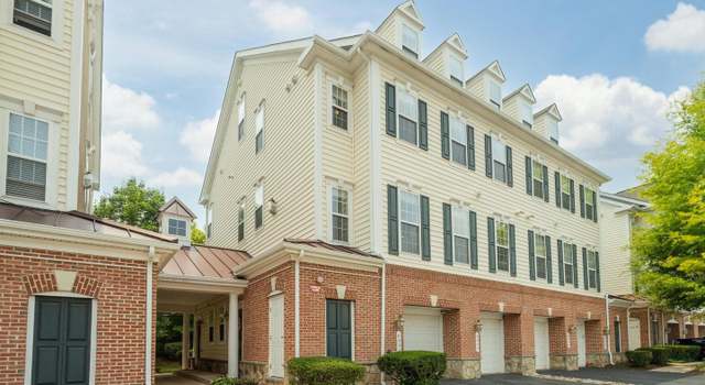 Photo of 6831 Hampton Bay Ln, Gainesville, VA 20155