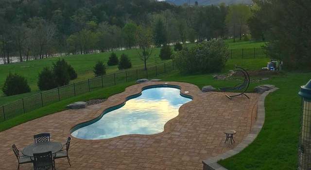 Photo of 398 Cliffside Dr, Edinburg, VA 22824