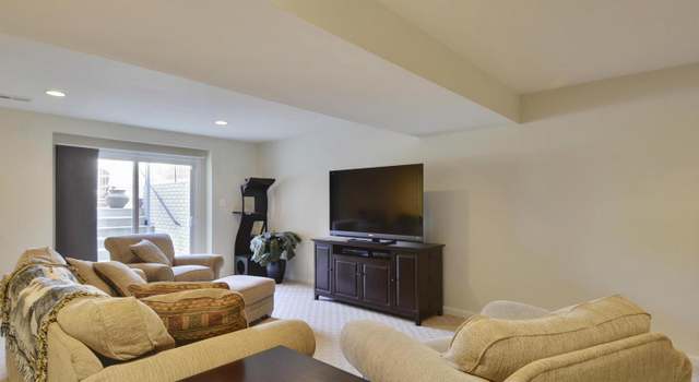 Photo of 42922 Tippman Pl, Chantilly, VA 20152