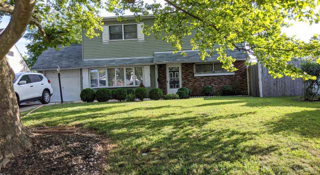 Photo of 11 Kentucky Ln, Levittown, PA 19055